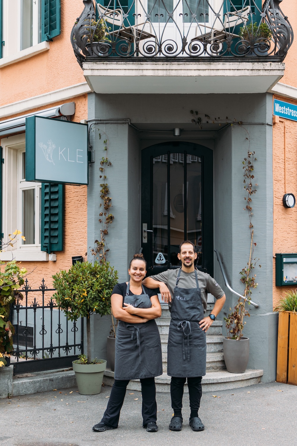 Zineb Hattab en Alessandro Scaccia. Scaccia is vanaf dag één chef bij Kle en sinds kort mede-eigenaar